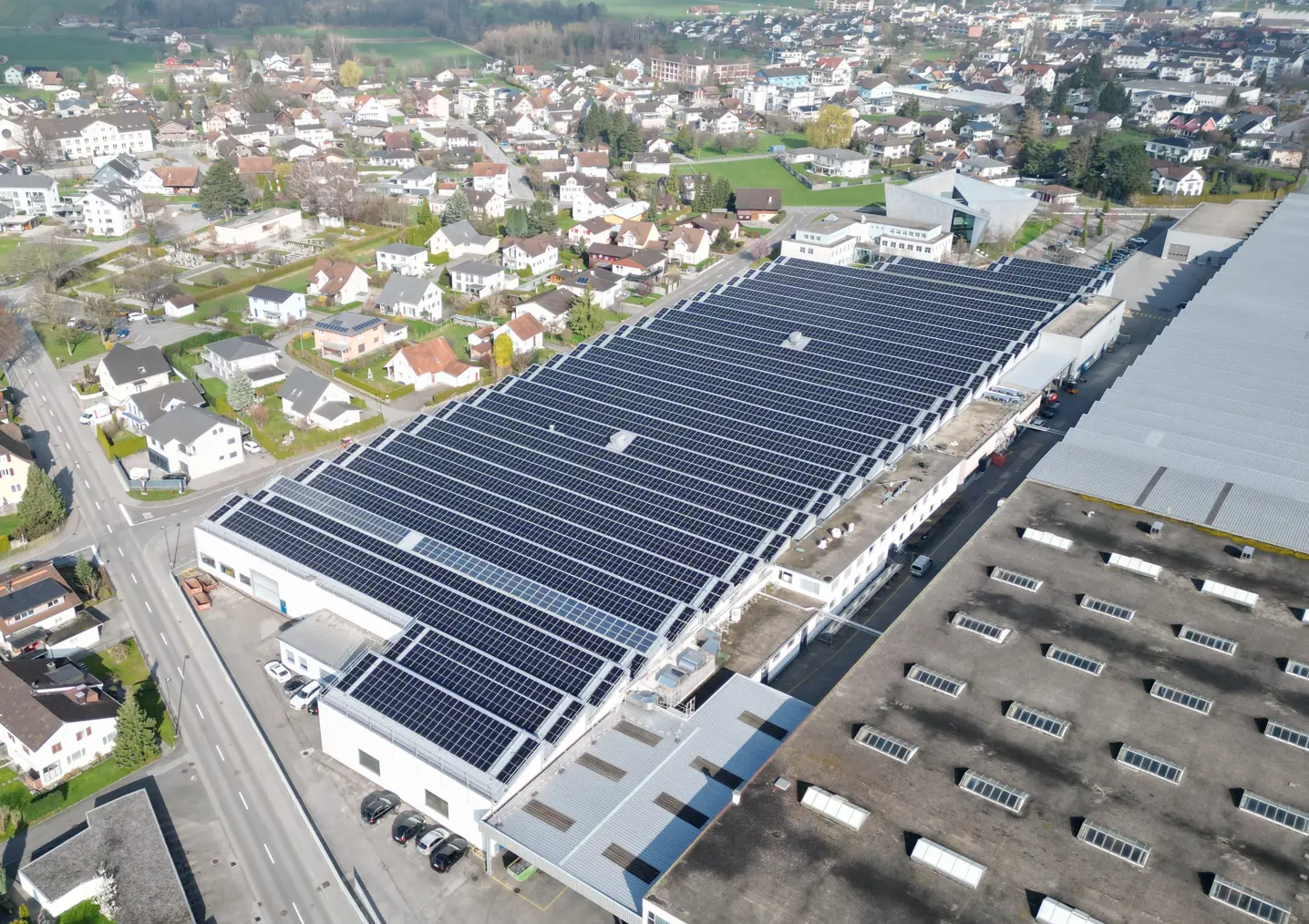 Photovoltaikanlage auf der Produktionshalle von Jansen in Oberriet